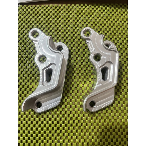 BRAKET CNC YAMAHA FAZZIO 4PISTON