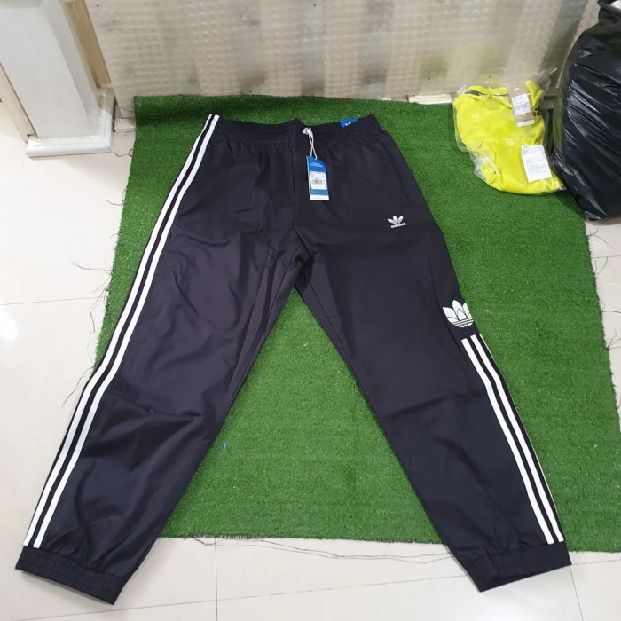 Adidas original 3D trefoil trackpant black white bnwt resmi