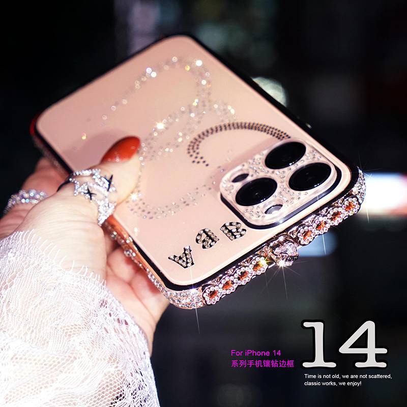 IPHONE Luxury Bling Berlian Imitasi Case Untuk iPhone14 13 12 11 Pro Max Plus Glitter Glossy Metal bumper Akrilik Penutup Belakang Kamera diamond Funda Untuk iPhone14 iPhone13 iPhone12 iPhone11