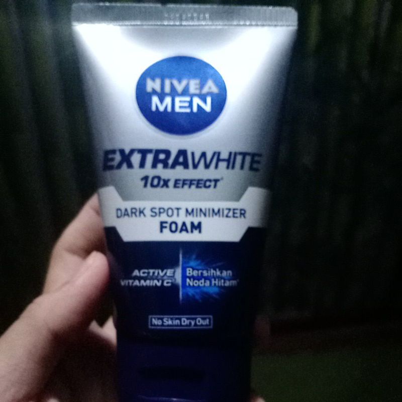 NIVEA MEN Facial Wash Extra White uk.100ml