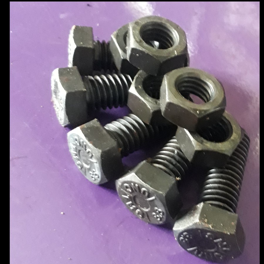 Baut + Mur baja 5/16 x 1 /hitam baja/grade 8.8/kunci 12