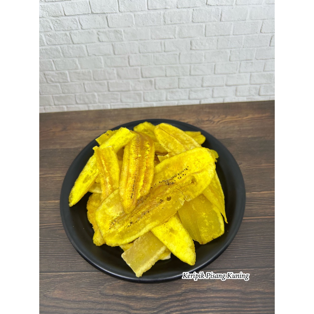 

500 GRAM KERIPIK PISANG ASIN KUNING DAN KERIPIK PISANG ORIGINAL KERIPIK PISANG ASIN KERIPIK PISANG MANIS BANANA CHIPS SNACKY MEDAN OLEH-OLEH KHAS MEDAN CEMILAN MEDAN