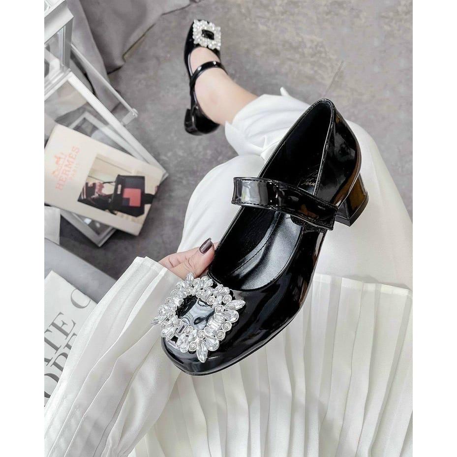 IP 22 SEPATU WANITA MUTIARA