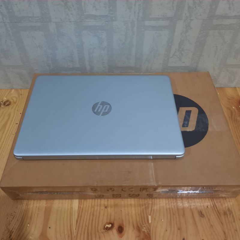 Laptop Hp 14s-cf3039TU intel Cor i3-10110u Ram 4Gb/HDD 1TB/SSD 256Gb  Keyboard Backlight Super Slim