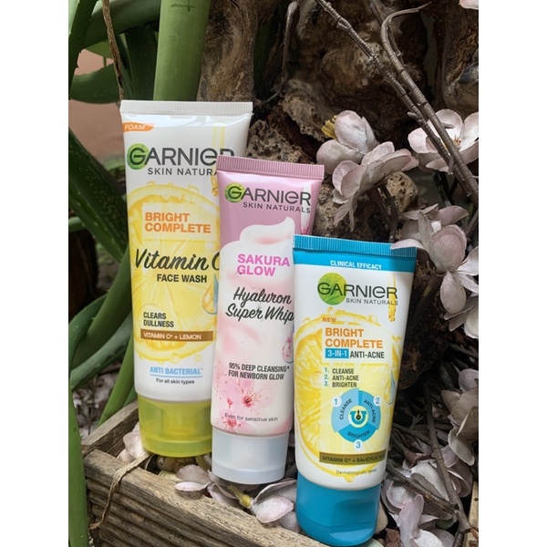 100ML GARNIER FACE WASH SAKURA GLOW BRIGHT COMPLETE