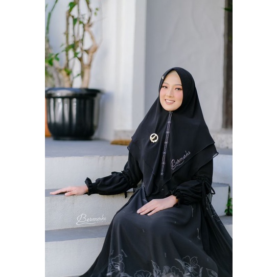 Gamis Bermerks Syar'i Original//BERMERKS ORI//Gamis syar'i// GAMIS SET KHIMAR CERRUTY BABYDOLL//FAIZA  Set Ori BERMERKS