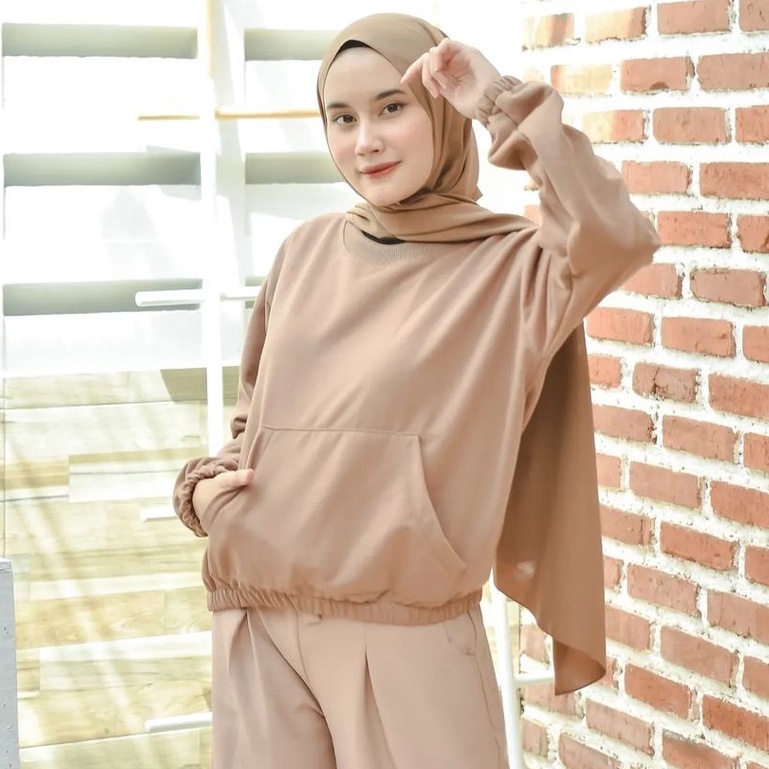 Sunwo Croope Sweater Dengan Saku Depan Wanita Bahan Fleece