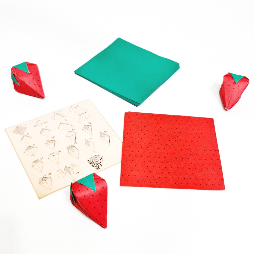 

SOS Origami Strawberry 9x9 / Kertas Lipat / Kertas Origami