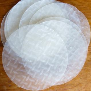 

정 300gr Safaco Vietnam Rice Paper - Kulit Lumpia - Diameter 22 cm - HIJAU + Packing Dus + Buble Hot Sale