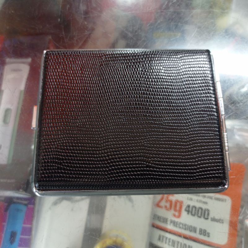 Kotak Penyimpanan Besi