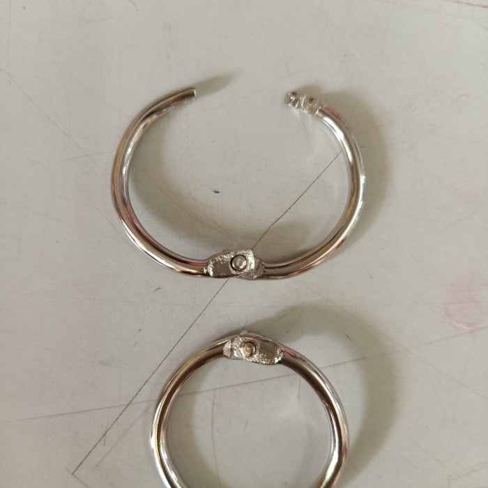 

RING BUKA TUTUP 3 CM BINDER NIKEL