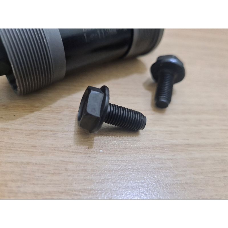 BB Bottom Bracket Panjang 113mm BB Kotak HT1 68mm x 113 mm  Sepeda MTB Roadbike Balap Seli Fixie Folding Bike