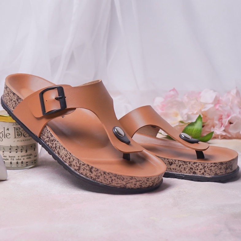 SARASARA YUK - LEONY Sandal Wanita Jepit Casual Size 36 - 40 Model Birken Sol Puyuh Sara Sara Sendal Cewek Rumahan Bahan Kulit Santai Strap Gesper Empuk 37 38 39 Warna Brown Coklat Japit Anti Slip Premium Original Terbaru Shoes ORI Mall Official Store