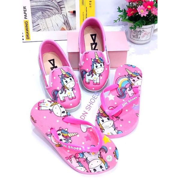 Sepatu Anak Perempuan Paket Sepatu dan Sandal Jepit Anak Perempuan Paket Slip On dan Sandal Flat Anak Murah Lucu Karakter Unicorn Pink