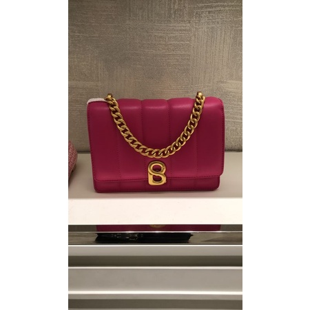 nora bag buttonscarves