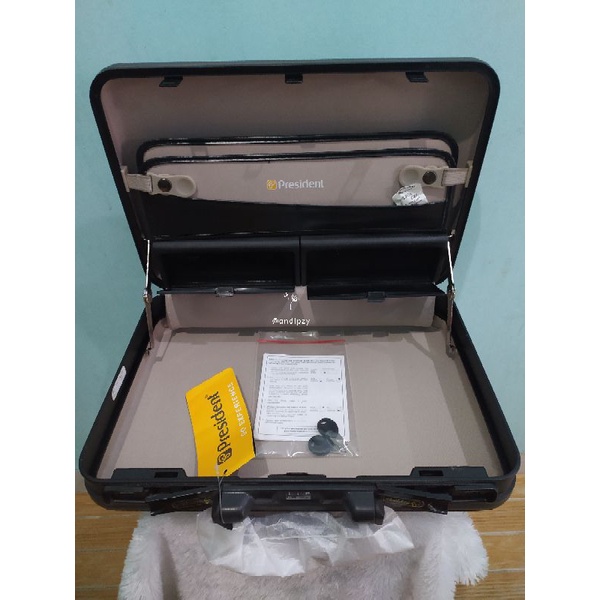 Briefcase President 18 inch Koper Dokumen dengan kunci
