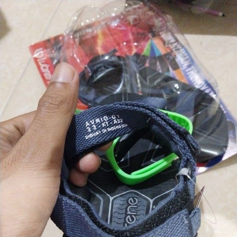 SANDAL GUNUNG ANAK LUBRENE BERHADIAH JAM TANGAN DIGITAL