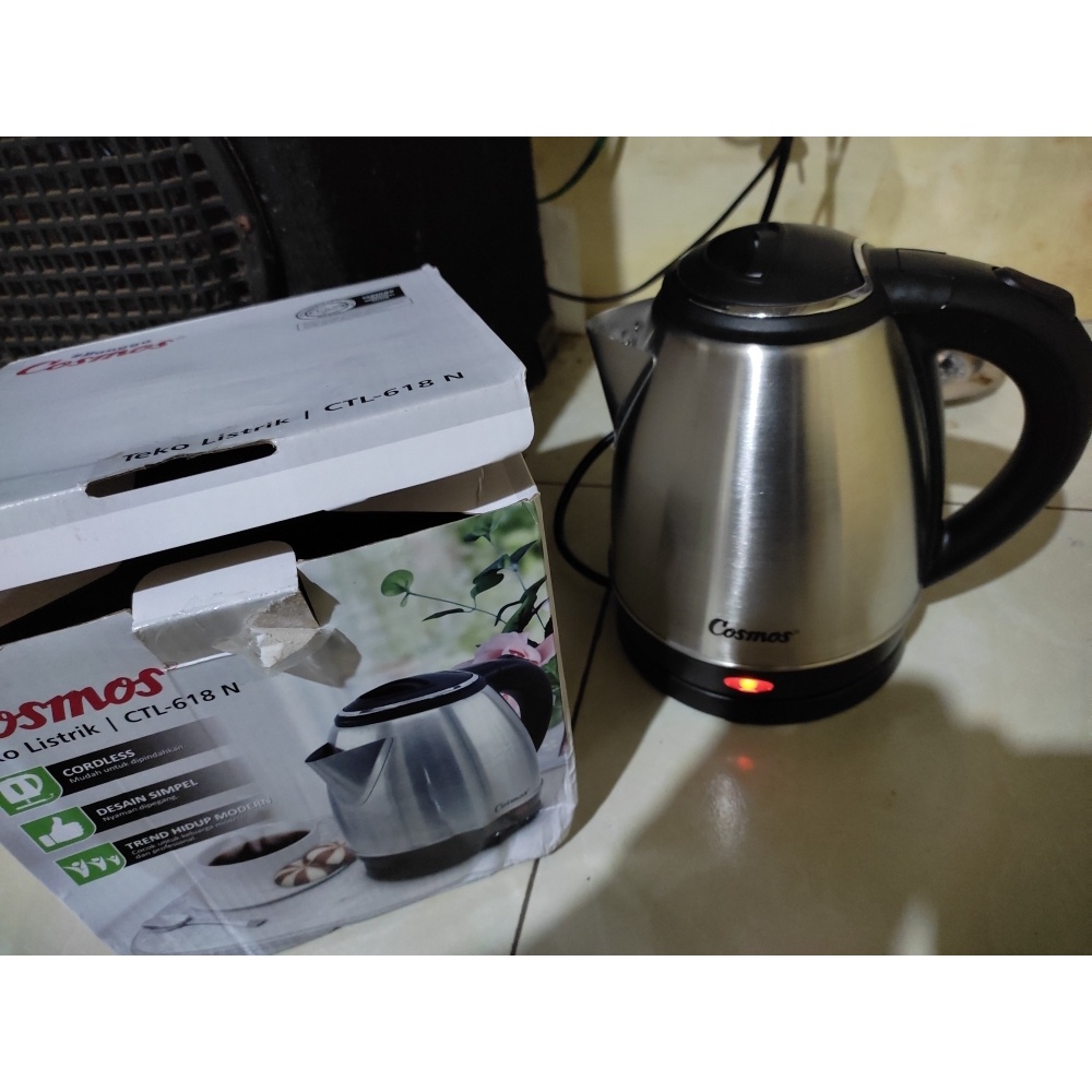 COSMOS Kettle Listrik Stainless 1.5 Liter CTL-618