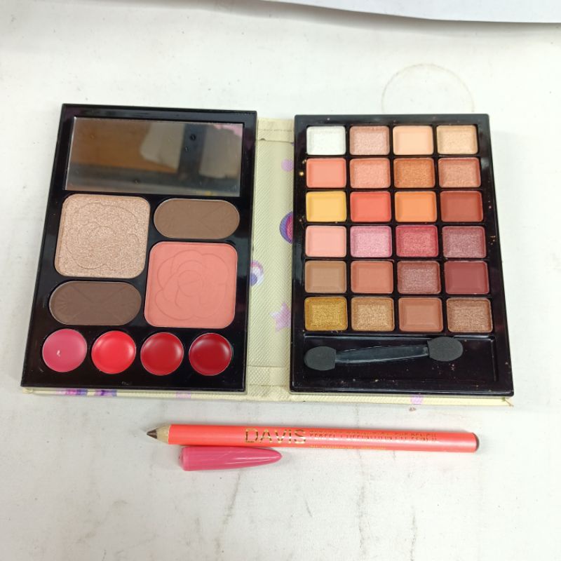 Eyeshadow Dompet Sedang Free Pensil Alis