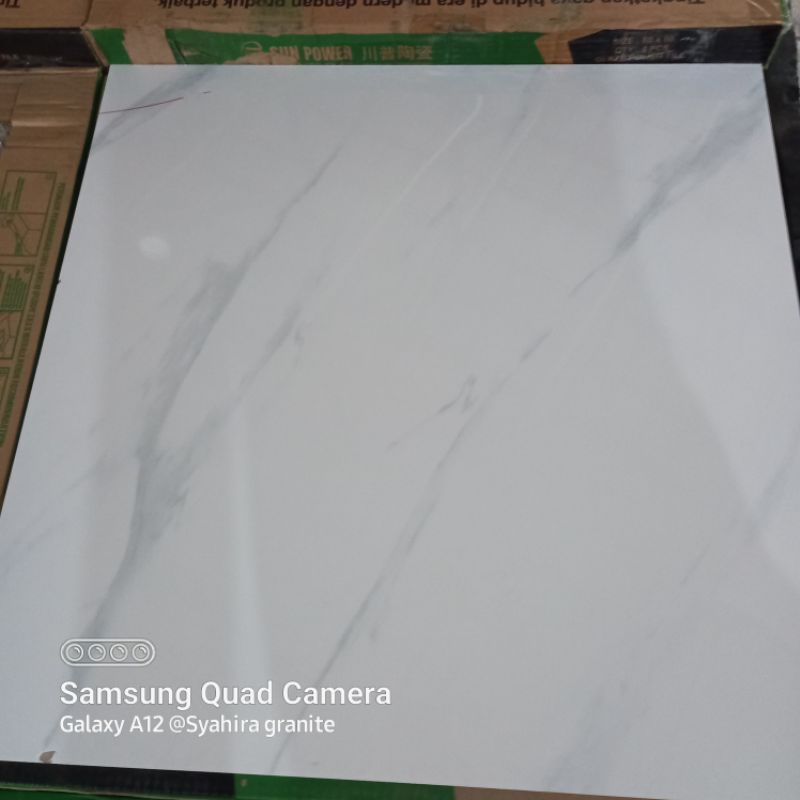 granit lantai 60x60 putih motip Gs 661015