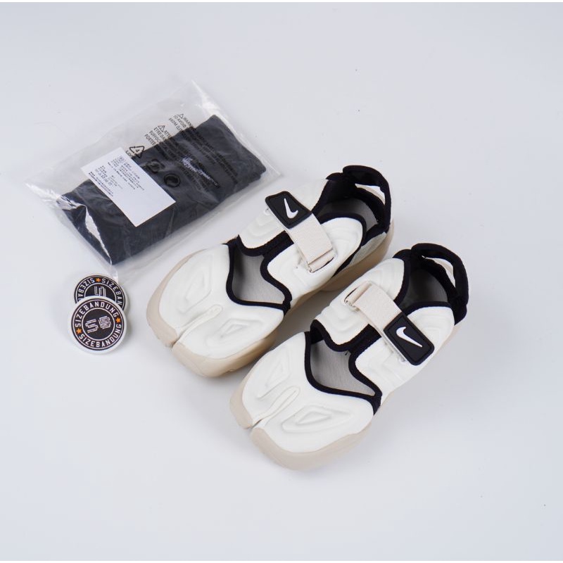 Image of Sepatu Nike Aqua Rift White Black #2