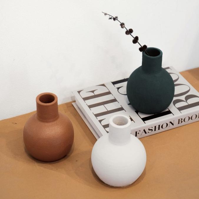 CARRA Blanco Vase - D 9 x 12 cm (Vas Bunga Keramik)