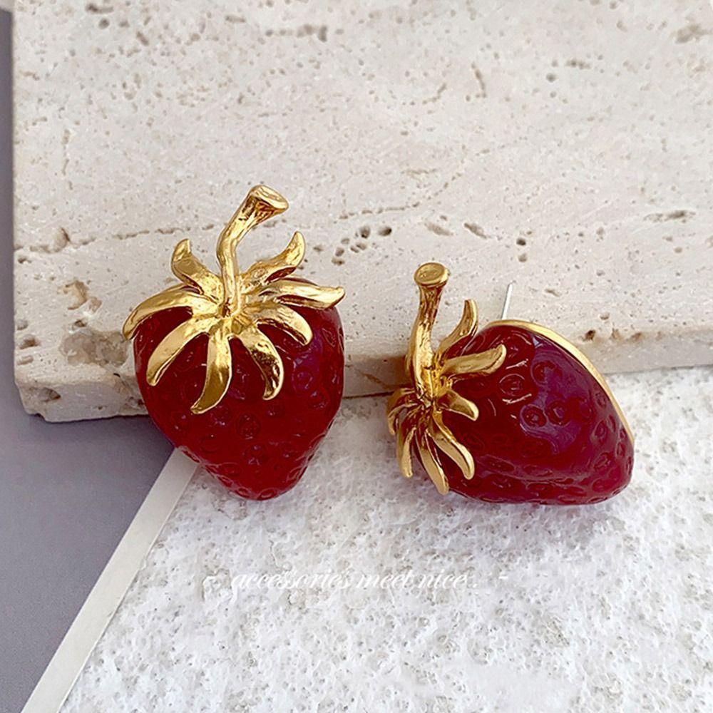 Mxbeauty Strawberry Stud Earrings Retro Vintage Desain Fashion Warna Solid Temperamen Manis Wanita Perhiasan Aksesoris