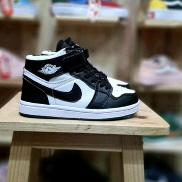 Stok Baru Sepatu anak laki laki/ sepatu anak ,Sepatu anak sekolah SD, Nike jordan