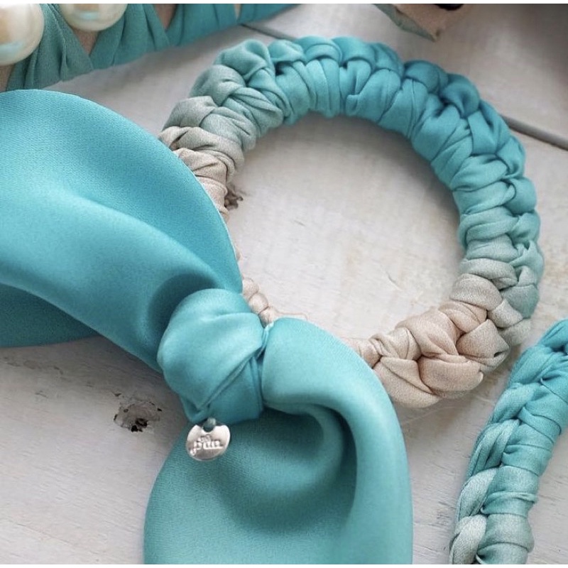 Handmadepita x Mmehuillet Mili Scrunchie