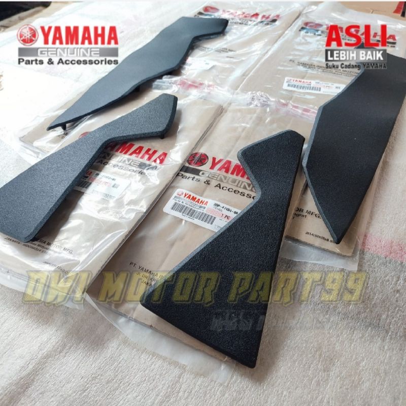 1 SET KARET MAT PIJAKAN KAKI 4 PCS DEPAN BELAKANG NMAX N-MAX N MAX ORIGINAL YAMAHA