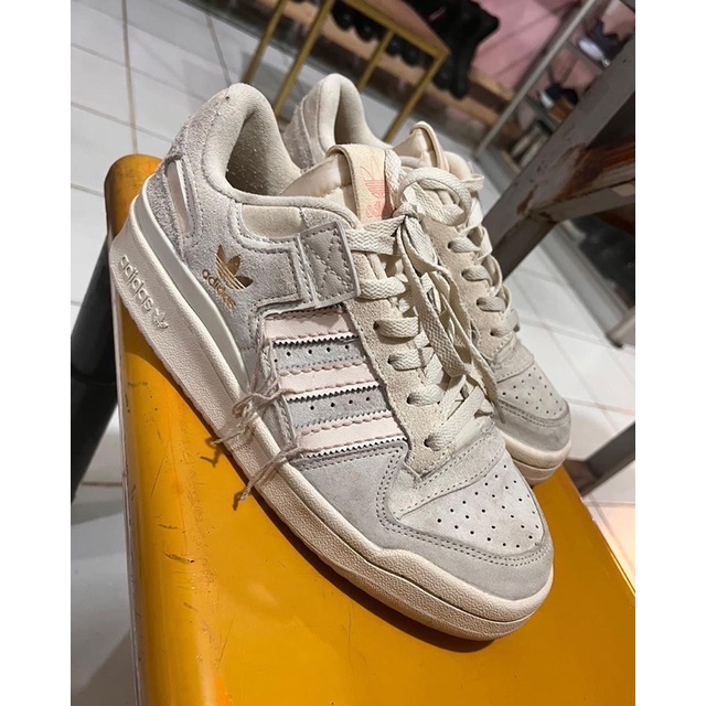 sepatu ADIDAD FORUM 84 low off white
