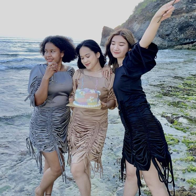 Terlaris.. Glamour Dress / Prom Dress / Birthday Dress / New year Dress / Satin Dress / Dress pantai