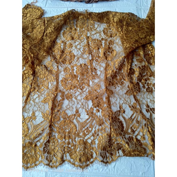 Kebaya brokat metalic