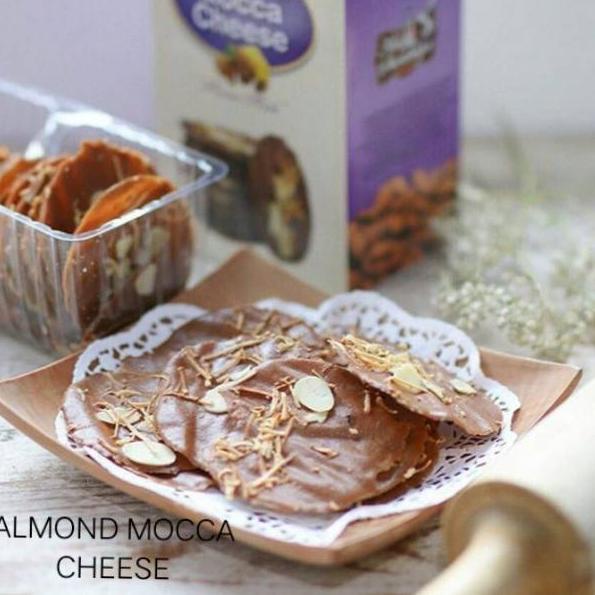 

♨ Almond Crispy Cheese. Oleh oleh Khas Surabaya ㅺ