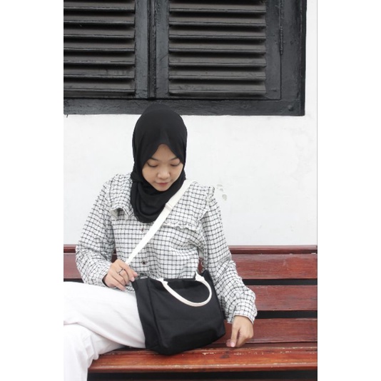 Tas Selempang Kanvas / Mini Canvas Bag / Tas Jinjing Kanvas / Sling Bag Kanvas Polos