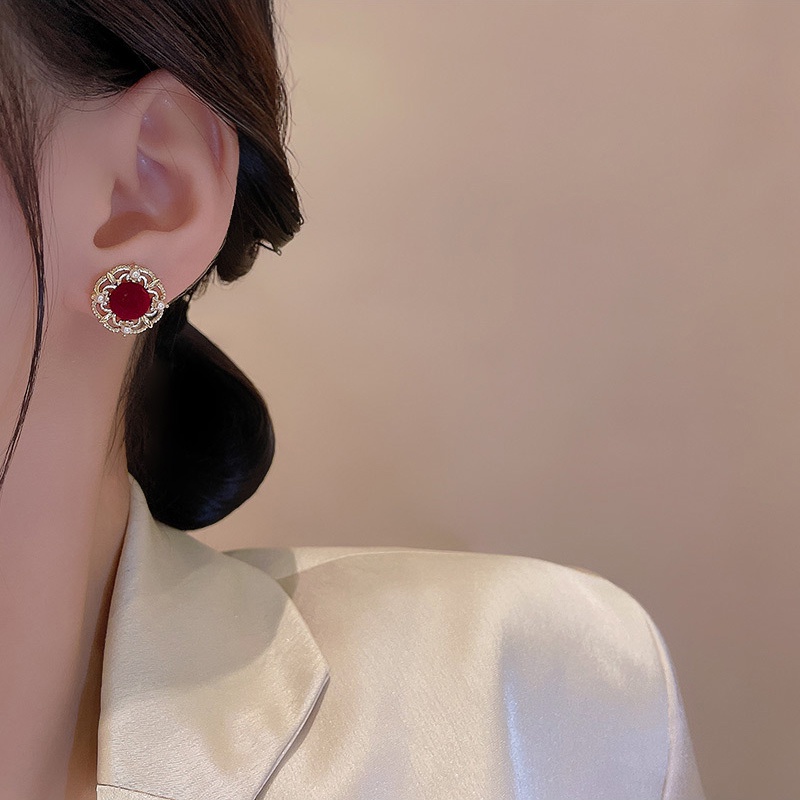 2022anting Berbondong-Bondong Merah Gaya Baru Wanita Anting Stud Mutiara Kecil