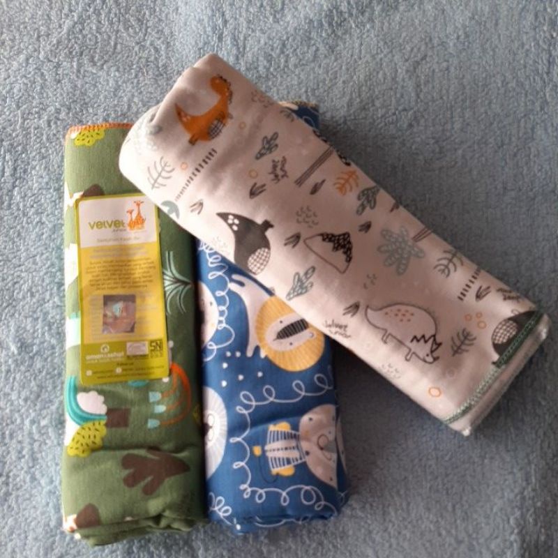 kain bedong bayi velvet
