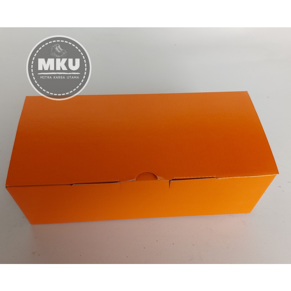 

Kardus Box Dus Sepatu 26,5x12x9cm Orange