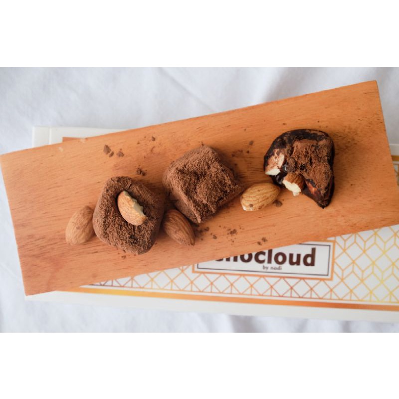 

Mini Almond Chocloud isi 6 pcs / box