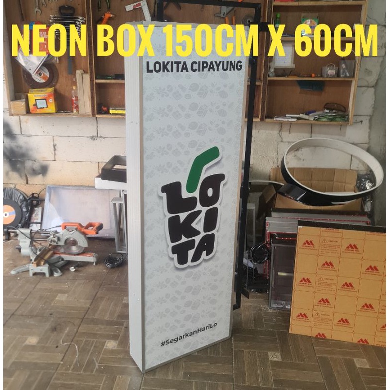 

Neon Box ukuran 150 x 60cm