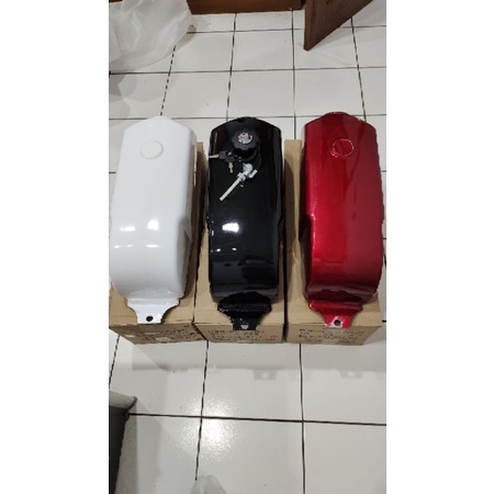 tangki caferacer import cat halus sudah sama kran bensin tutup tangki