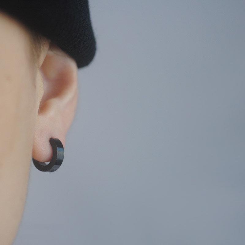 We Flower 1PC Stylish Titanium Steel Chunky Hoop Earrings Untuk Pria Wanita Punk Perak Hitam Cuff Earring Keren Fashion Perhiasan Telinga