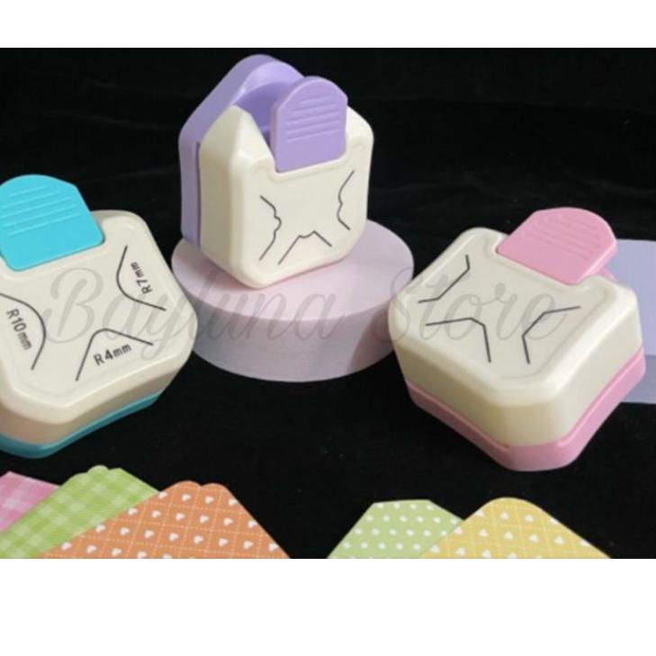 

➢Model Baru☆ EZ0 Round Corner 3 in 1 R4 R7 R10 Pemotong Kertas Sudut Corner Rounder Puncher Fancy Corner Punch 81 ❉Diskon