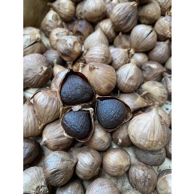 

Black Garlic Top Bawang Putih Tunggal Bawang Lanang - 250gr