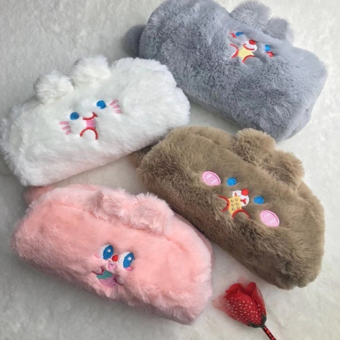 

KOTAK PENSIL/ TEMPAT PENSIL POUCH BULU KARAKTER KELINCI