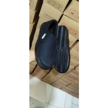 Sepatu slip on Hitam polos Sepatu pria Vans Hitam polos slip on