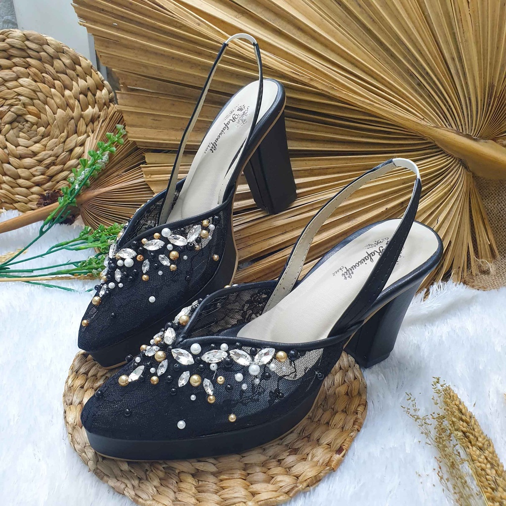 sepatu wedding pesta cantik Diamont hitam tali tinggi hak 9 cm