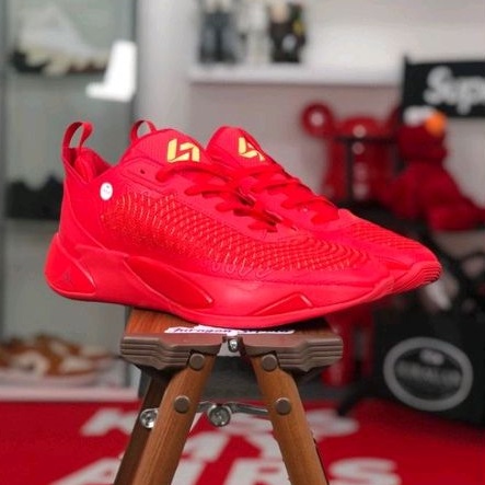 Jordan Luka 1 &quot;University Red&quot;