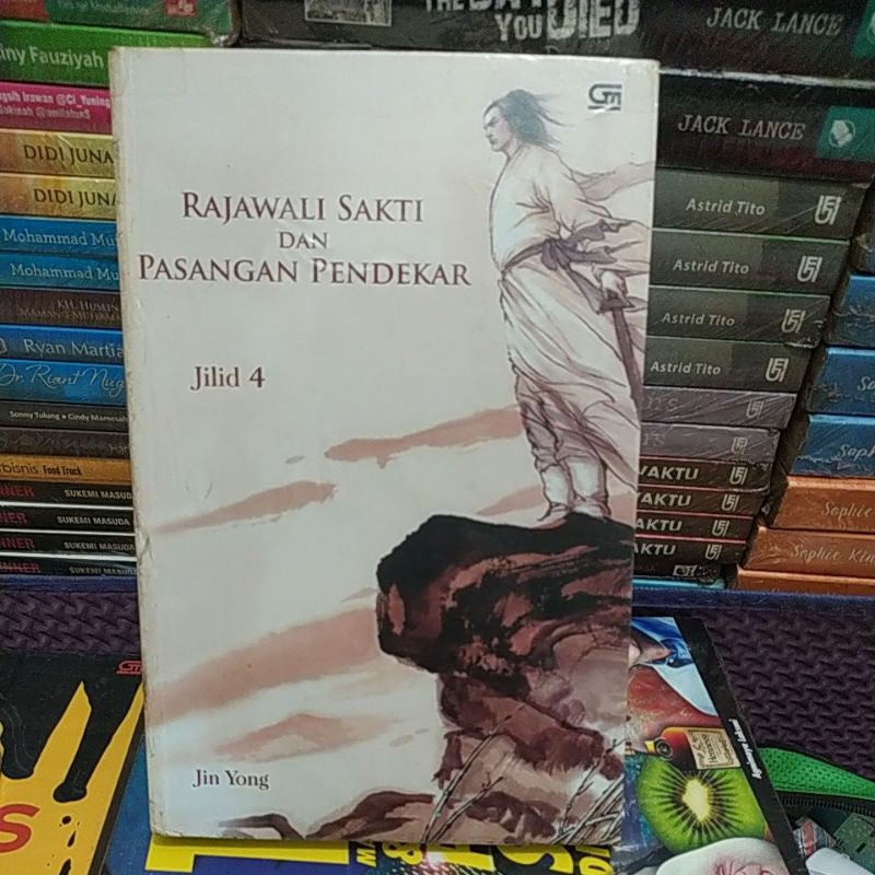 RAJAWALI SAKTI DAN PASANGAN PENDEKAR 4