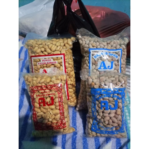 

Kacang oven dan kacang bawang khas Jepara